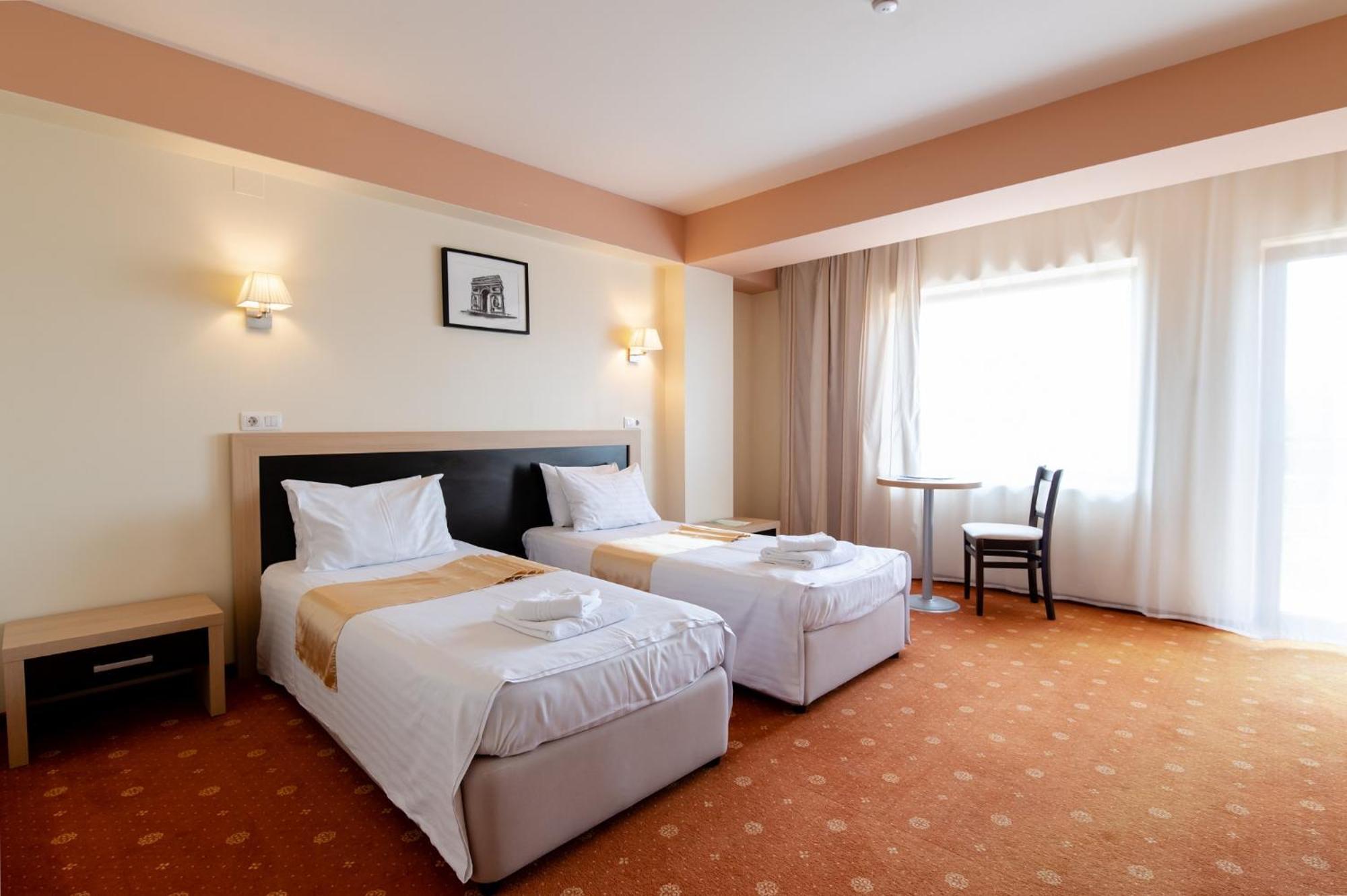 Hotel Oxford By Timhotels Timisoara Exterior foto