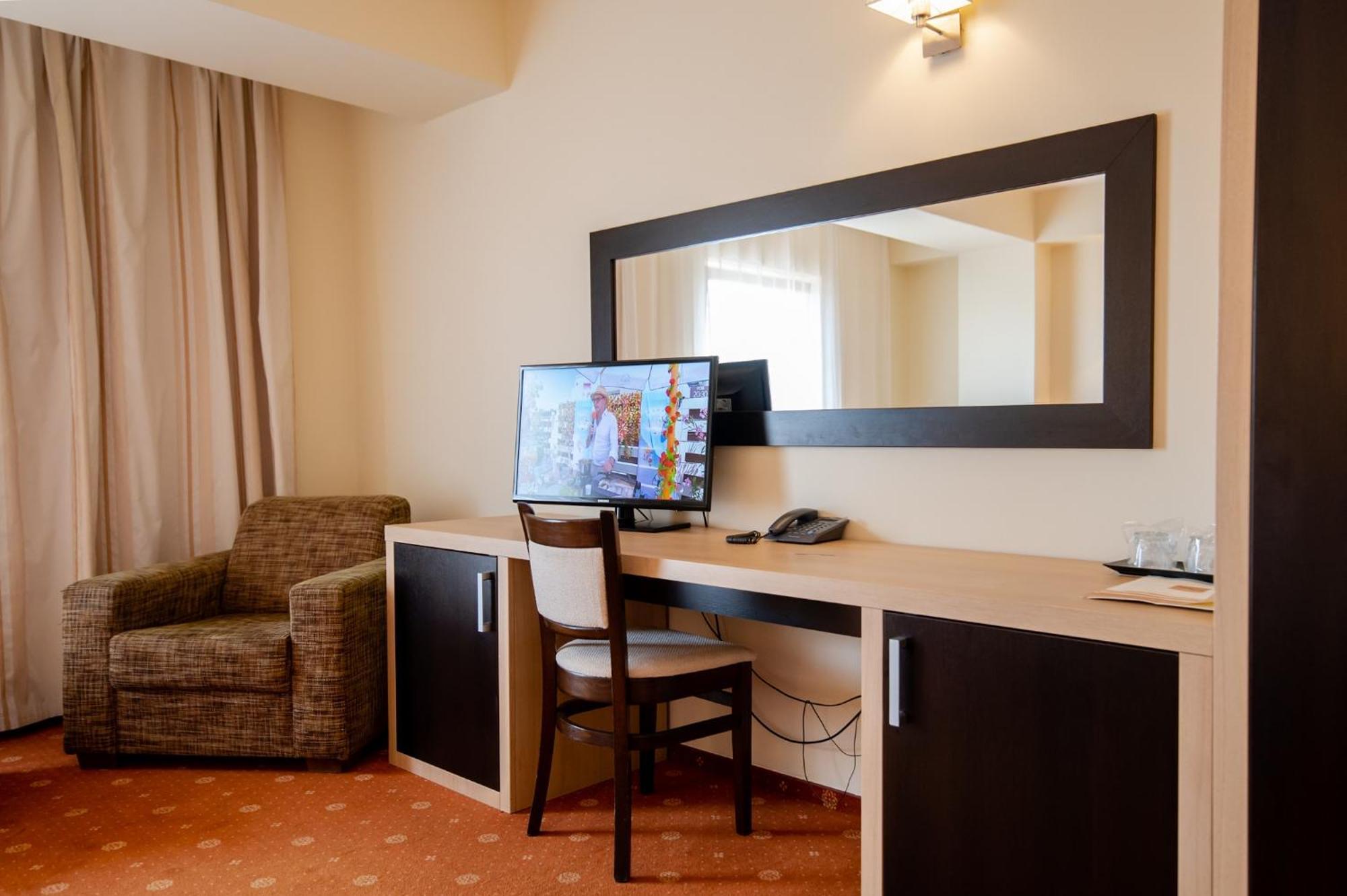 Hotel Oxford By Timhotels Timisoara Exterior foto